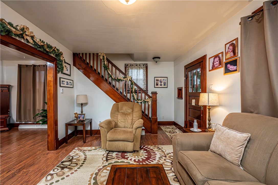 452 Maple Ave