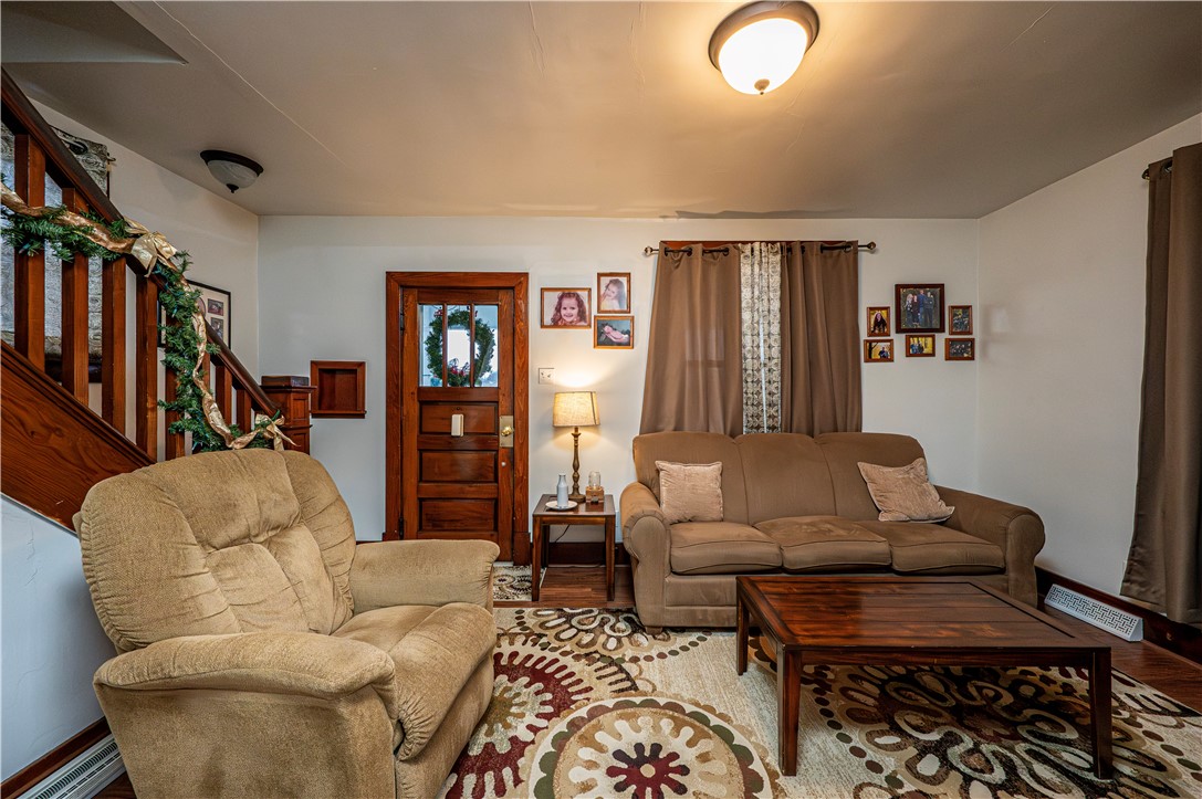 452 Maple Ave