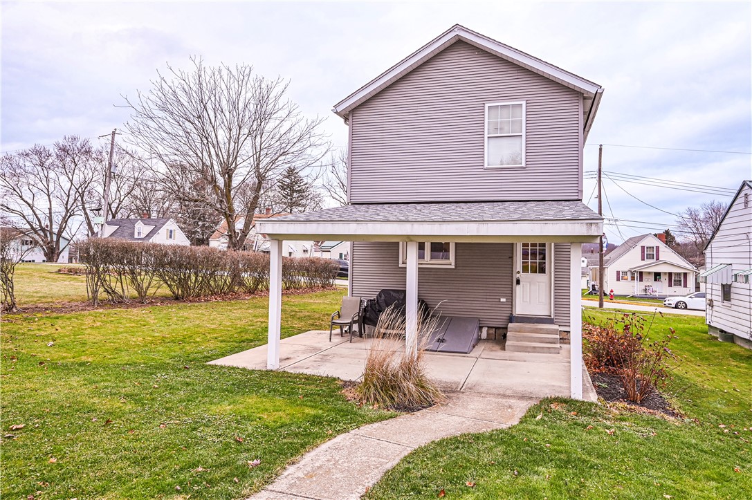 452 Maple Ave