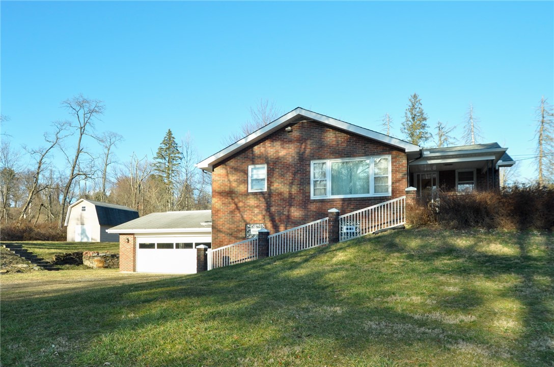 105 Woodland Dr.