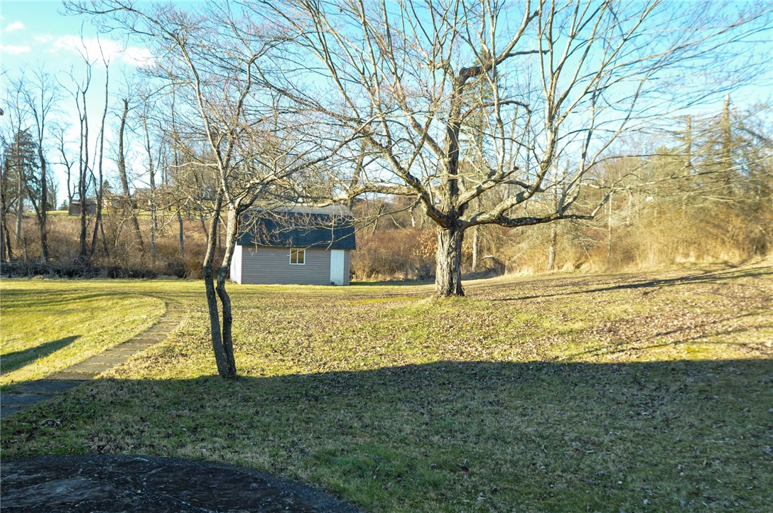 105 Woodland Dr.