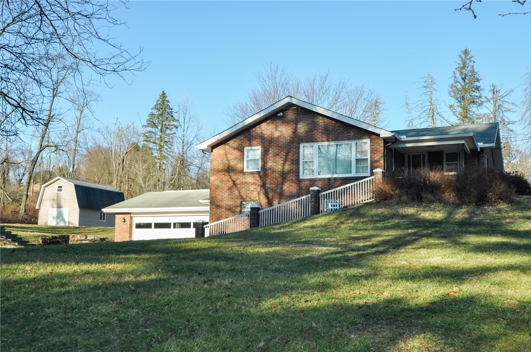105 Woodland Dr.