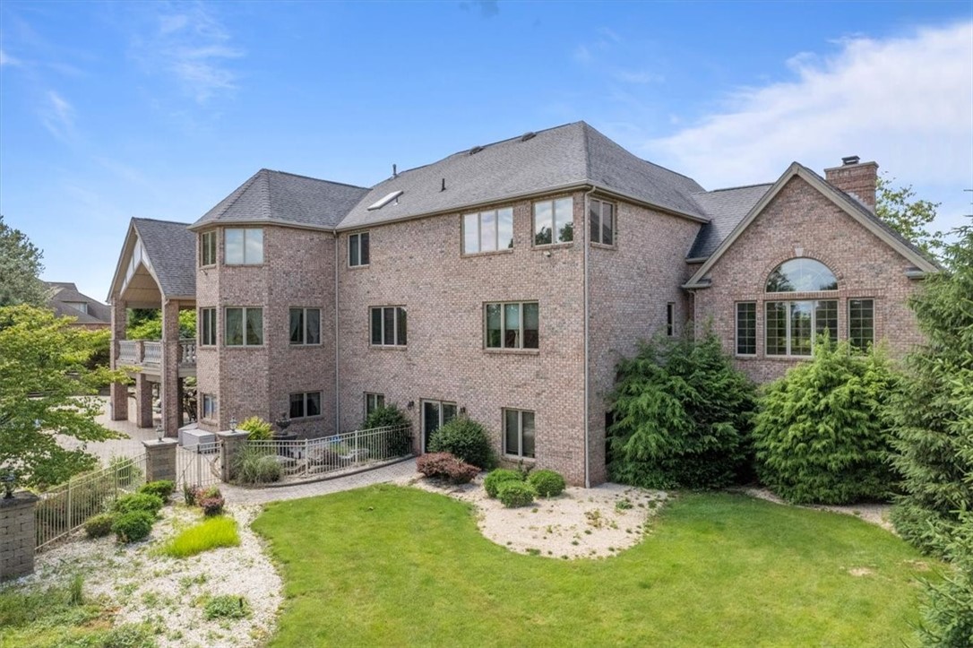 6002 Great Oak Drive