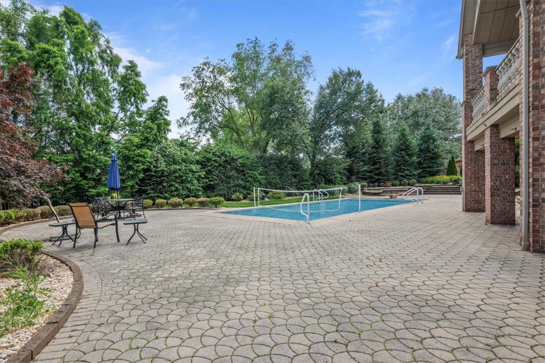 6002 Great Oak Drive