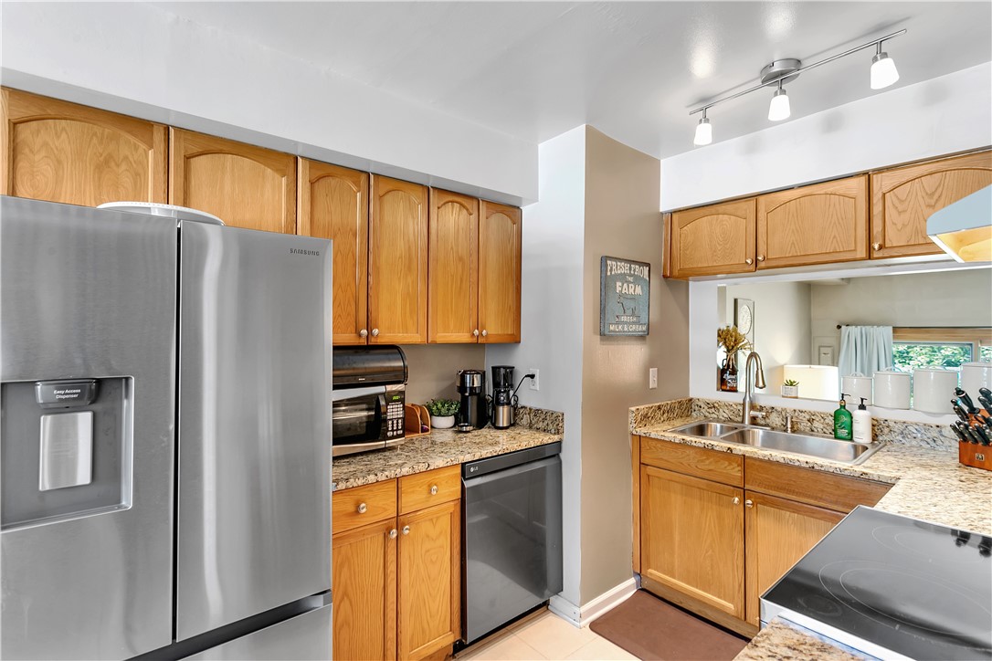 214 Colony Ct. 214