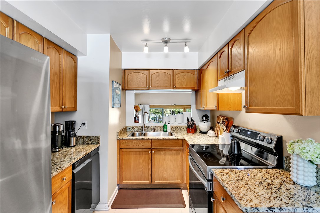 214 Colony Ct. 214