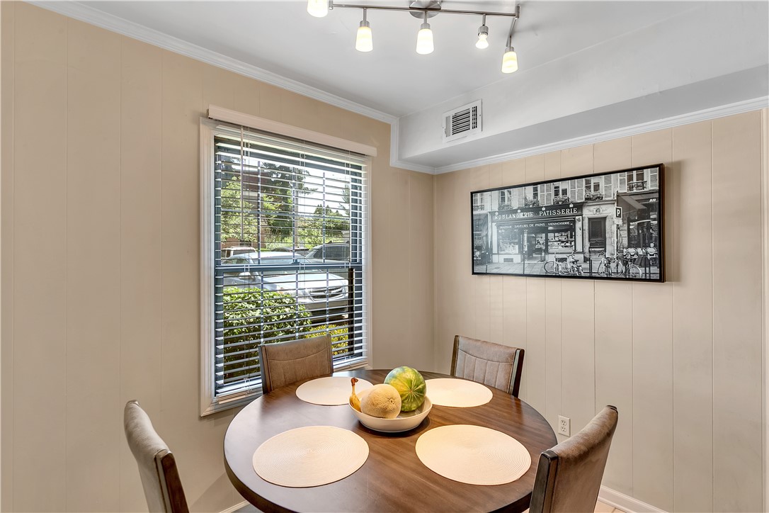 214 Colony Ct. 214