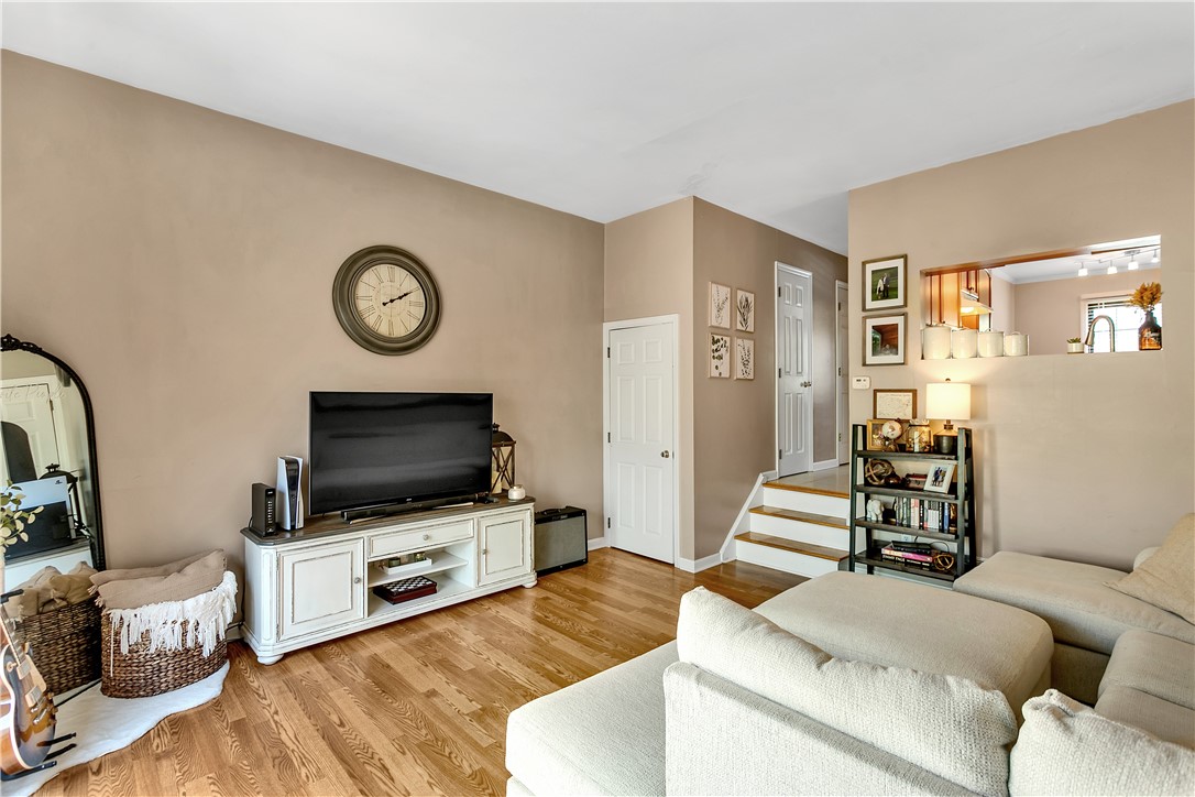 214 Colony Ct. 214