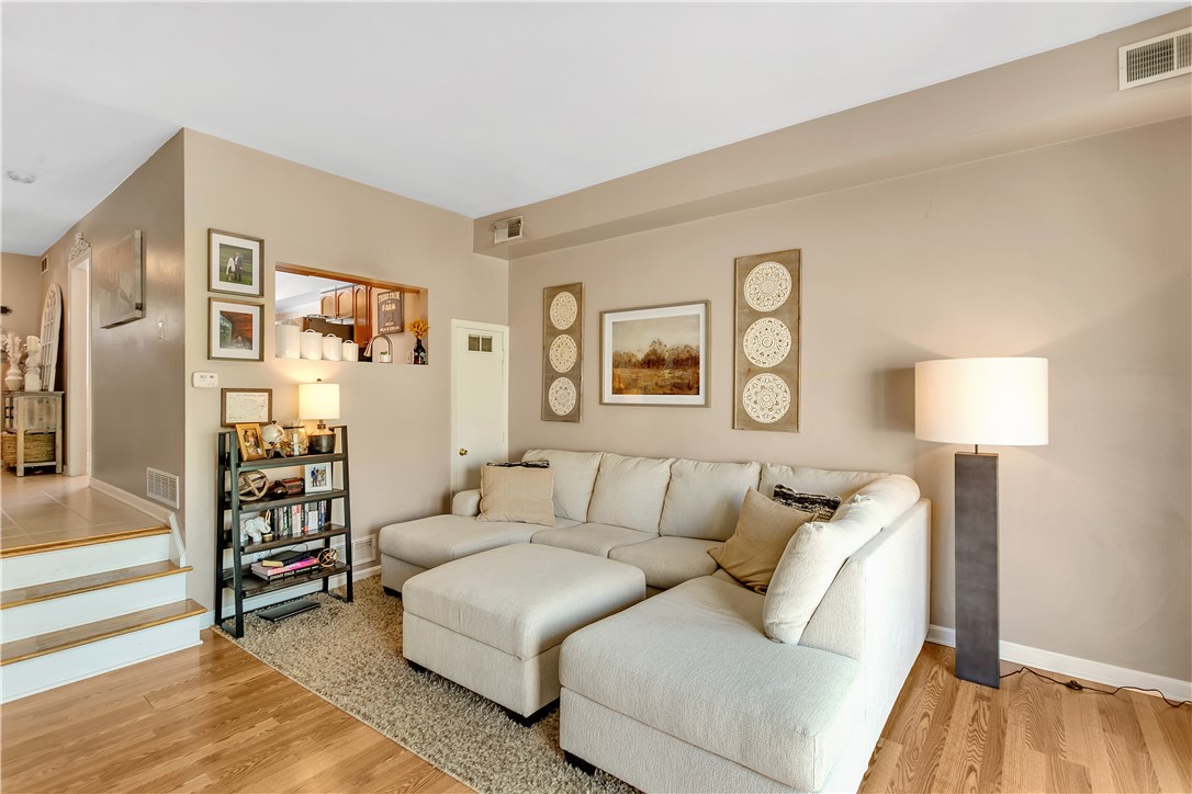 214 Colony Ct. 214