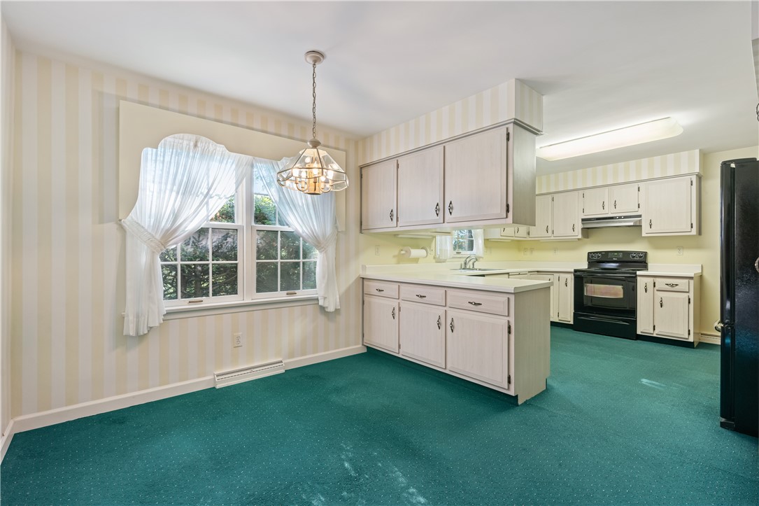 4 Woodland Ave