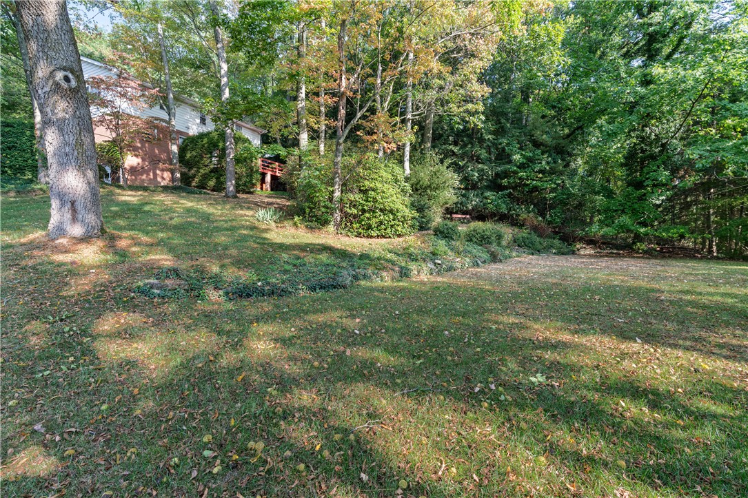 4 Woodland Ave