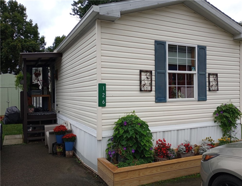 126 Hawthorne Court