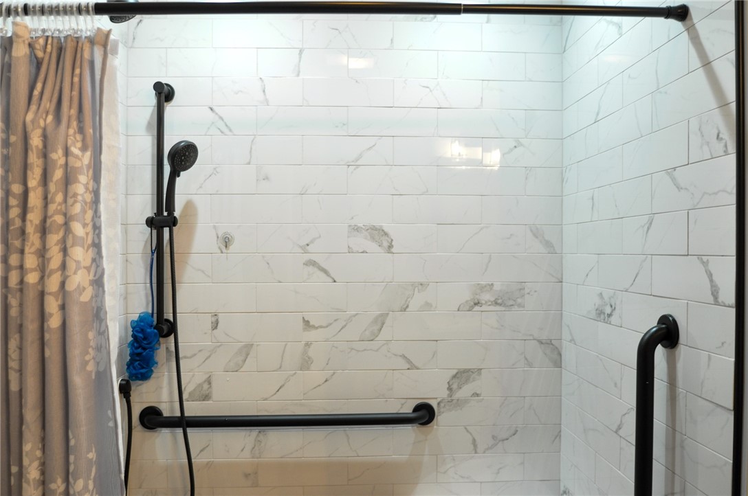 105 Kilowen Square 105