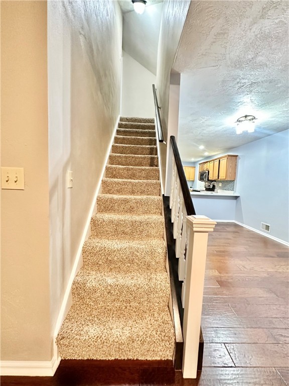 107 Overview Dr