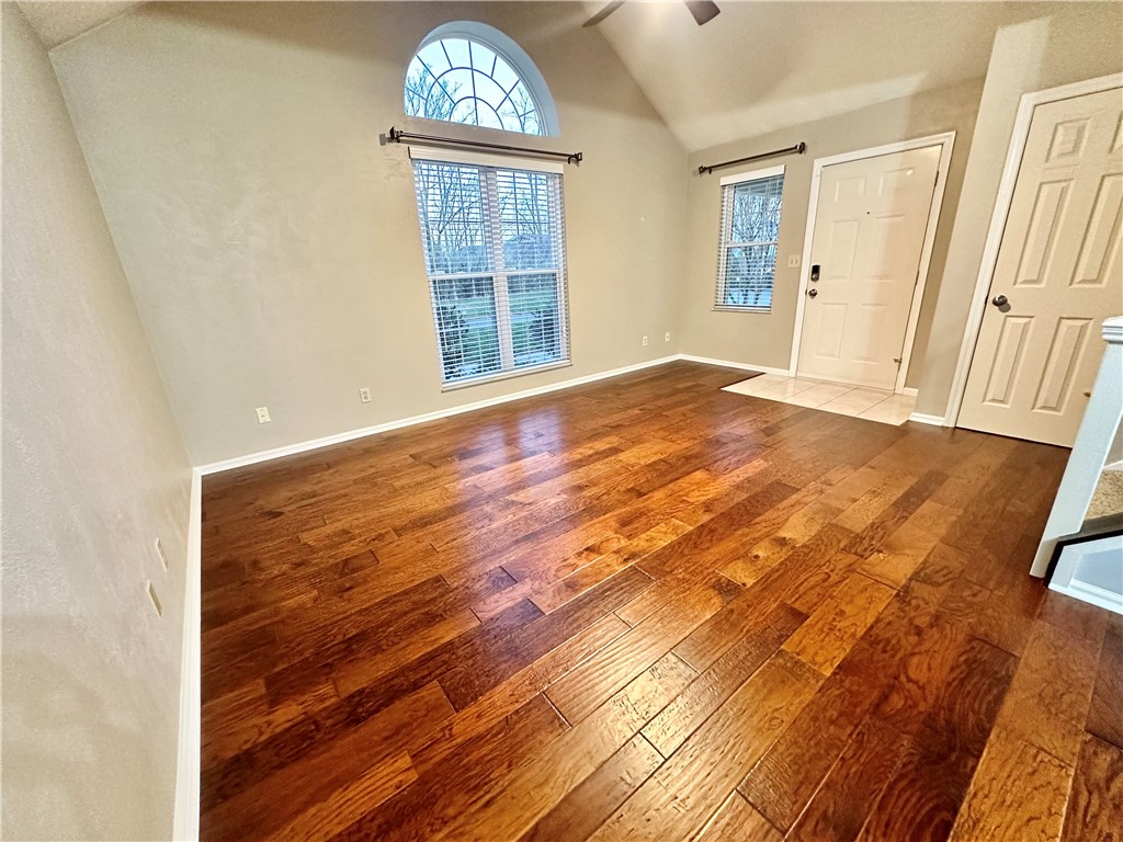 107 Overview Dr