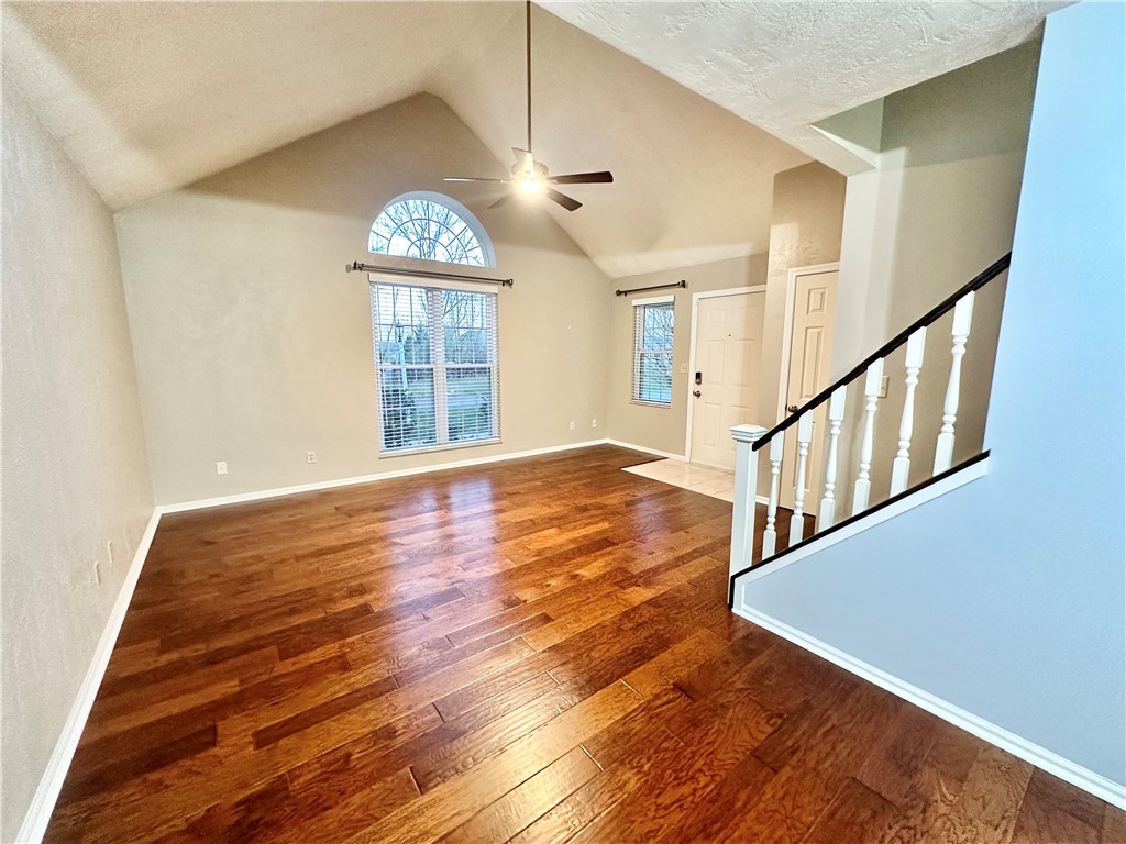 107 Overview Dr
