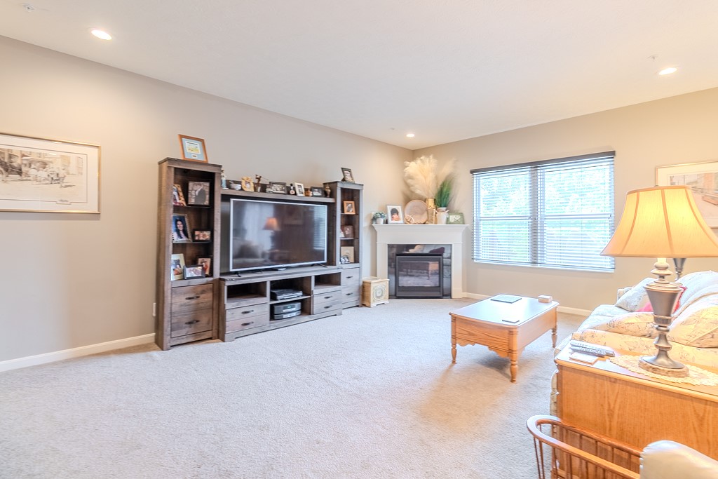 6478 Lindsey Ln