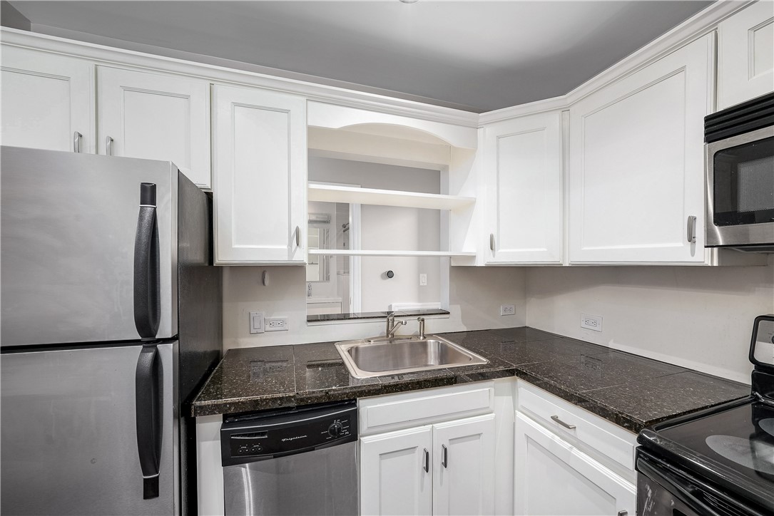 130 S 22nd St 2C