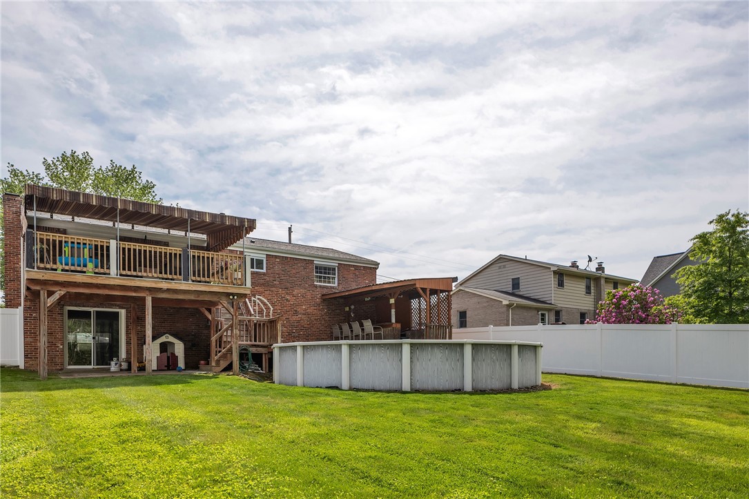 376 Rose Ave