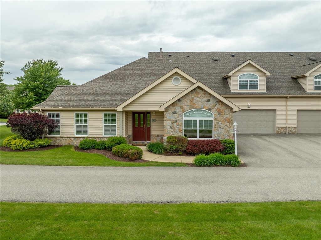 6055 Triple Crown Cir