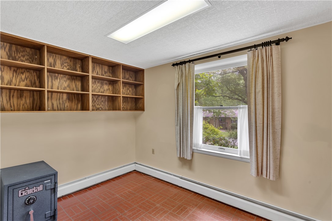 2344 Mount Vernon Avenue