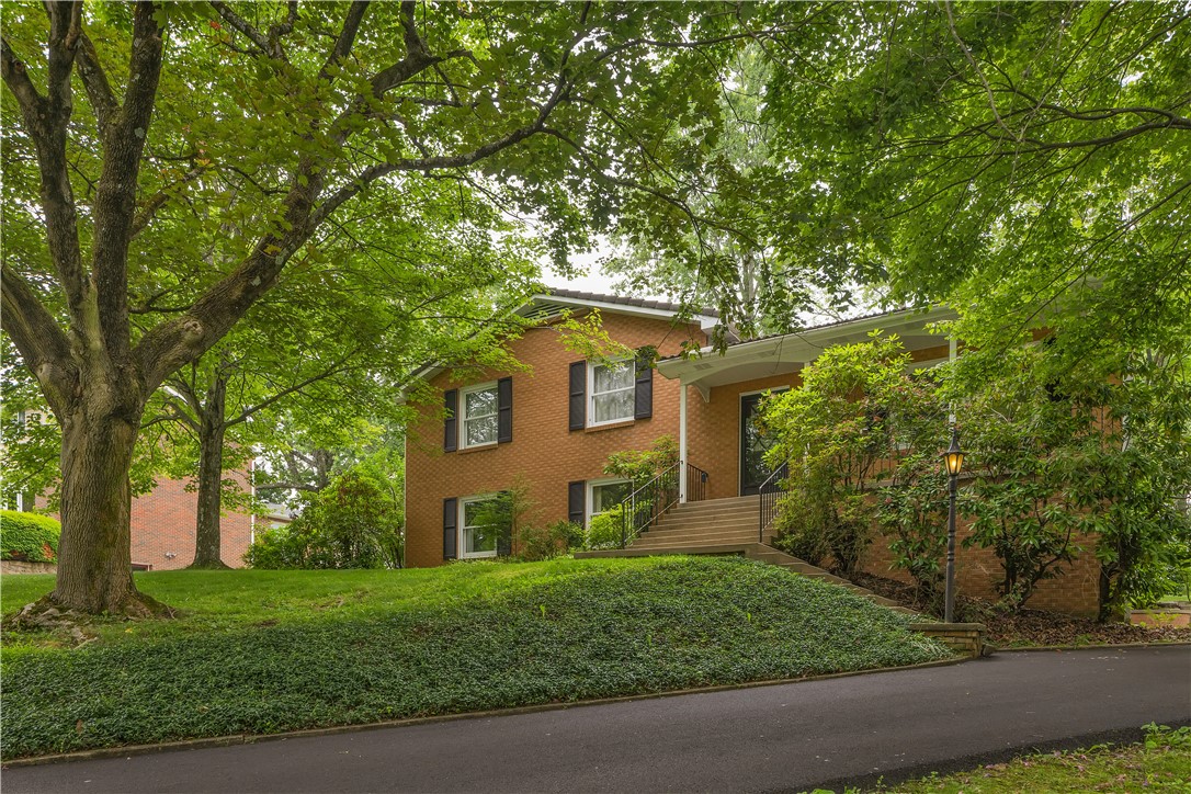 2344 Mount Vernon Avenue