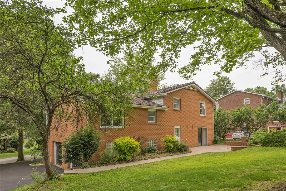 2344 Mount Vernon Avenue