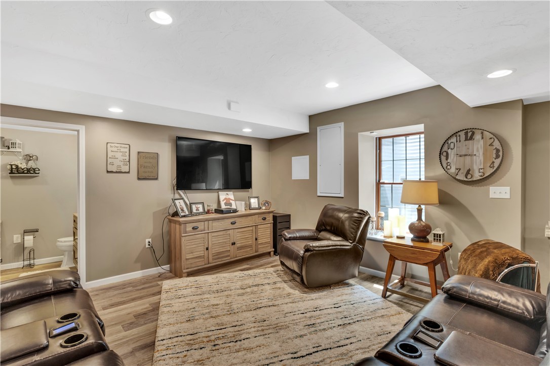 245 Shaw Ct.