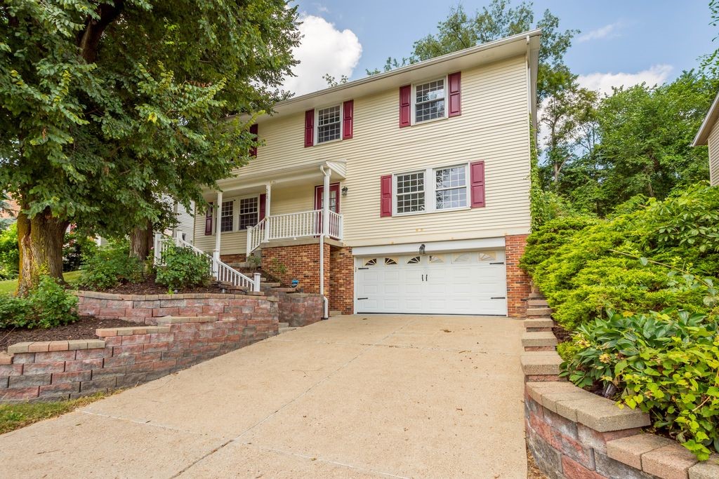 562 Shumaker Dr