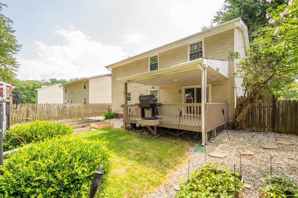 562 Shumaker Dr