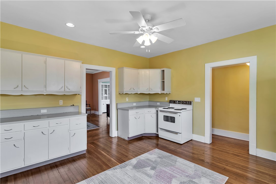 1206 Loucks