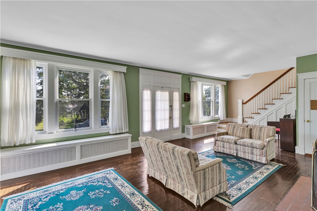 1206 Loucks