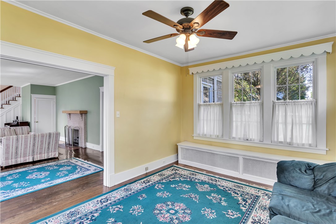 1206 Loucks