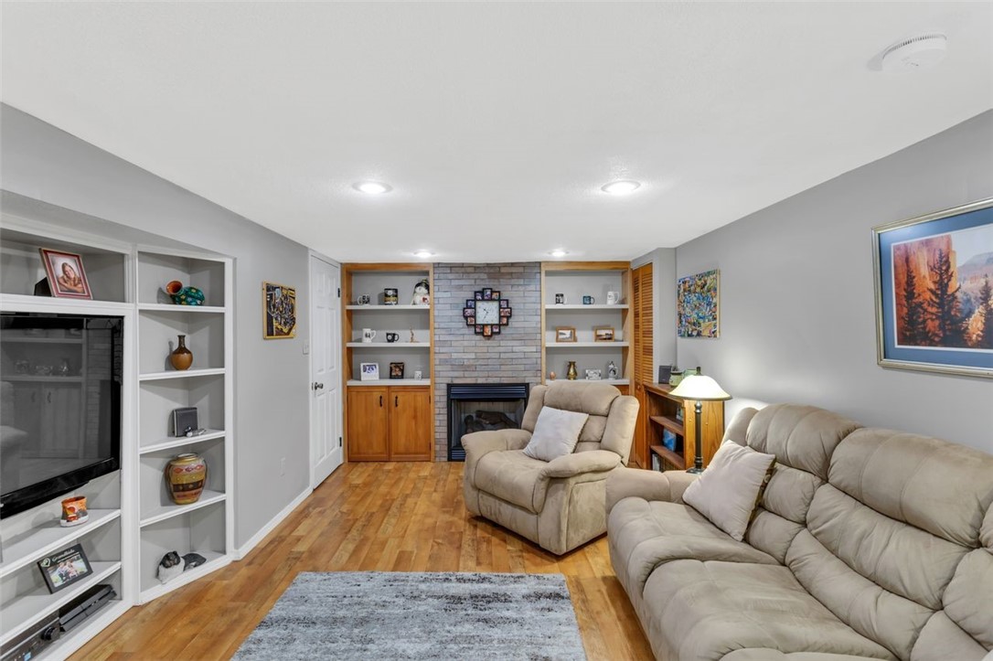 775 Illini Dr