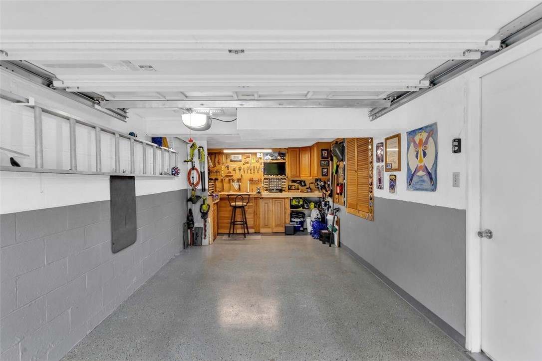 775 Illini Dr