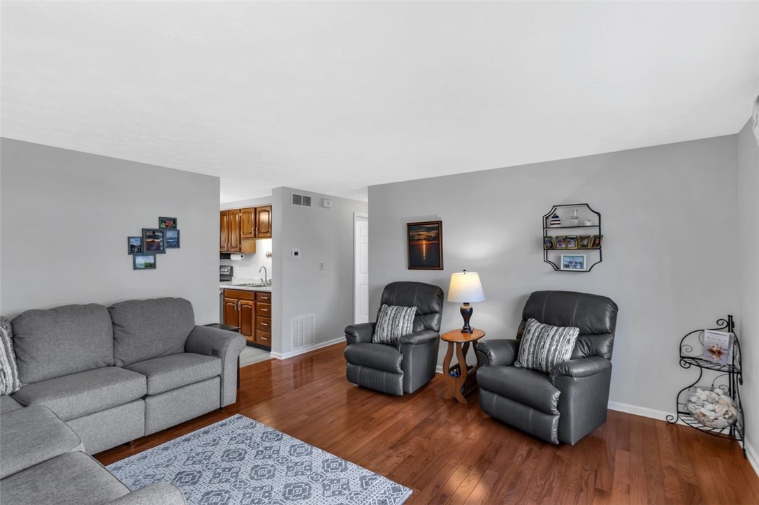 775 Illini Dr