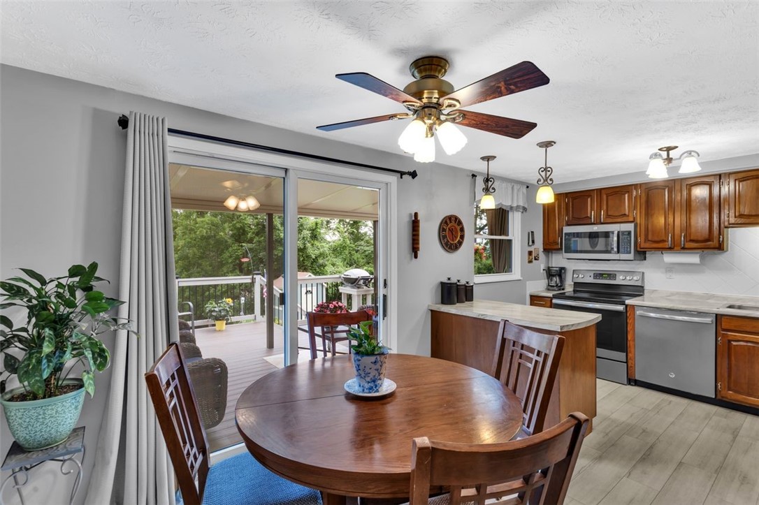 775 Illini Dr