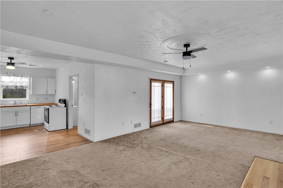 624 DIANTHUS STREET