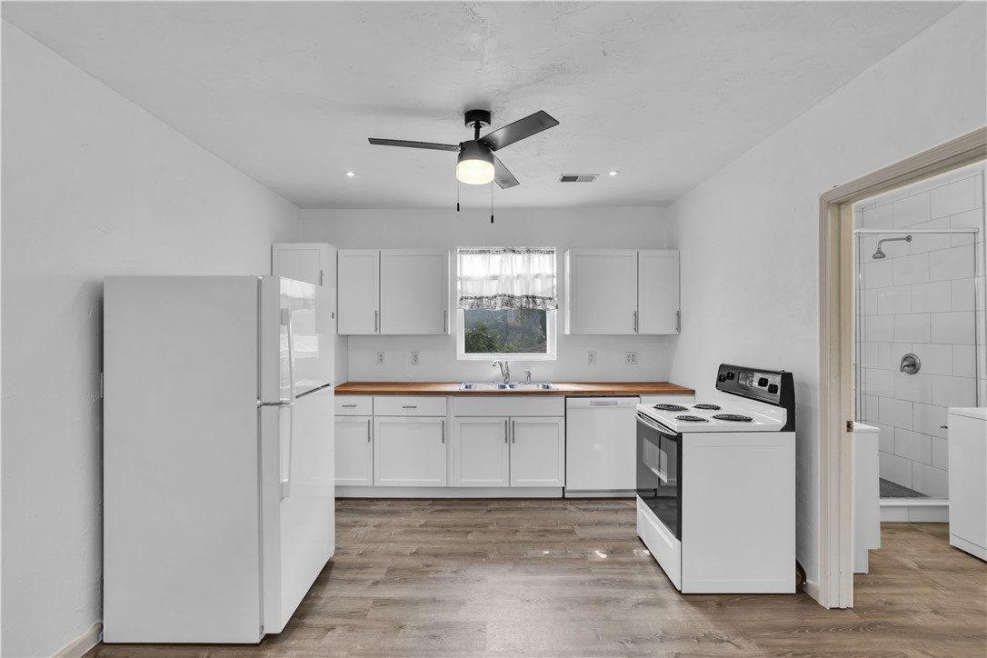 624 DIANTHUS STREET