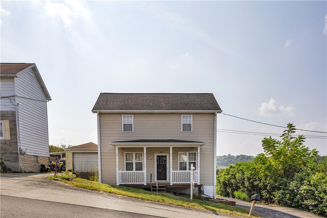 624 DIANTHUS STREET