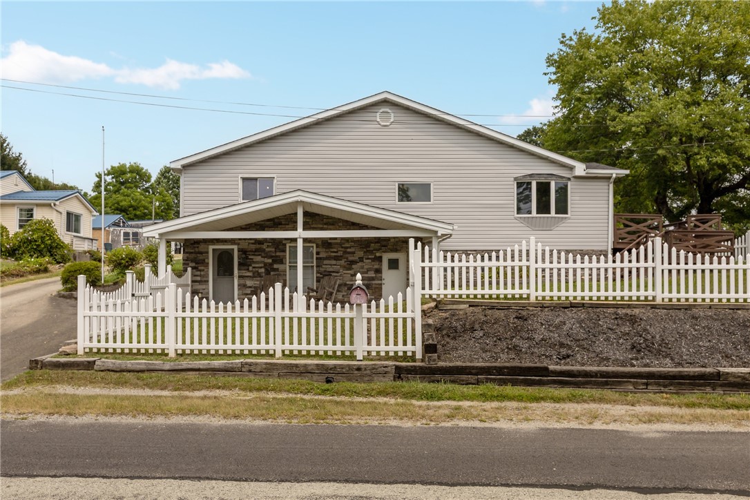 502 Herminie Rd