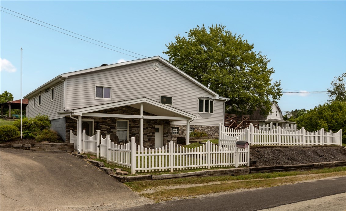 502 Herminie Rd