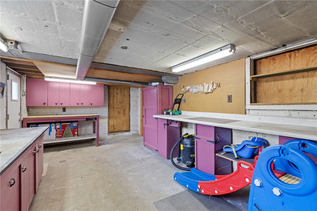 502 Herminie Rd
