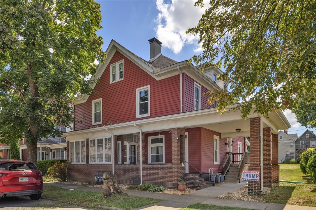 504 Alexander St