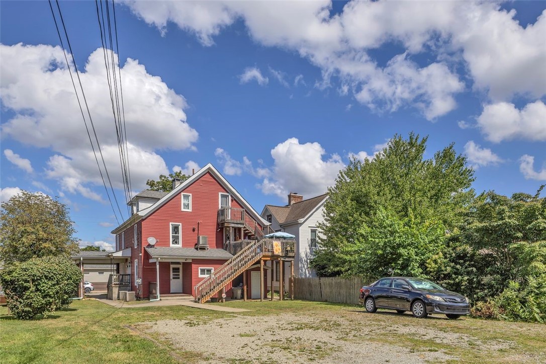 504 Alexander St