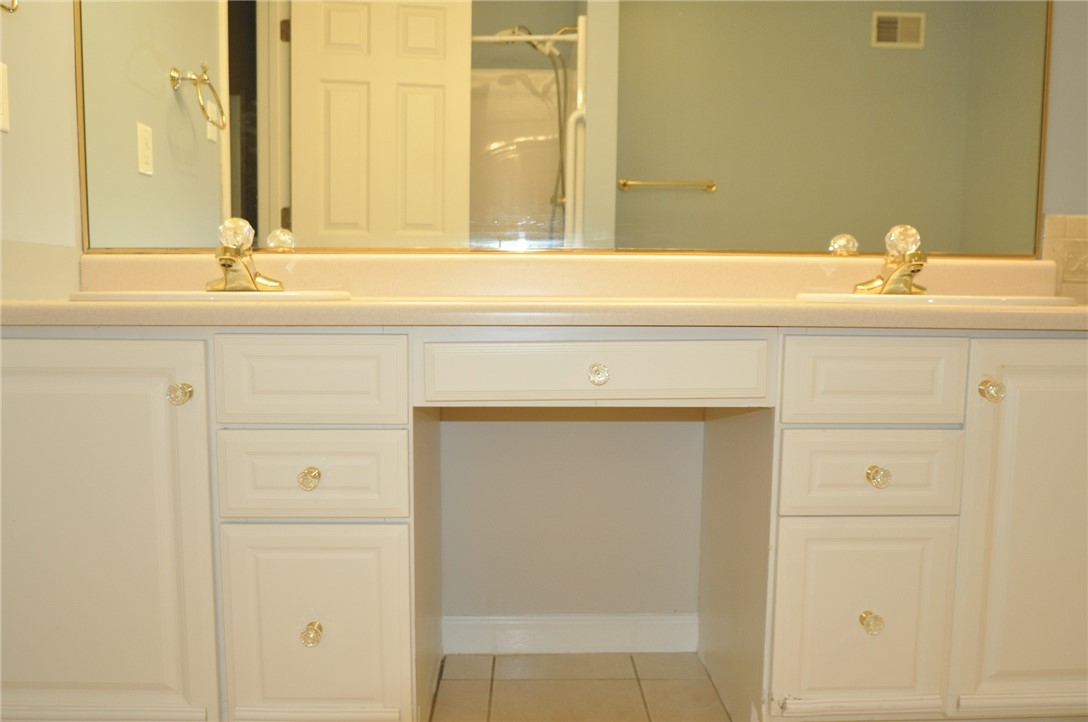 403 Hunt Club Dr