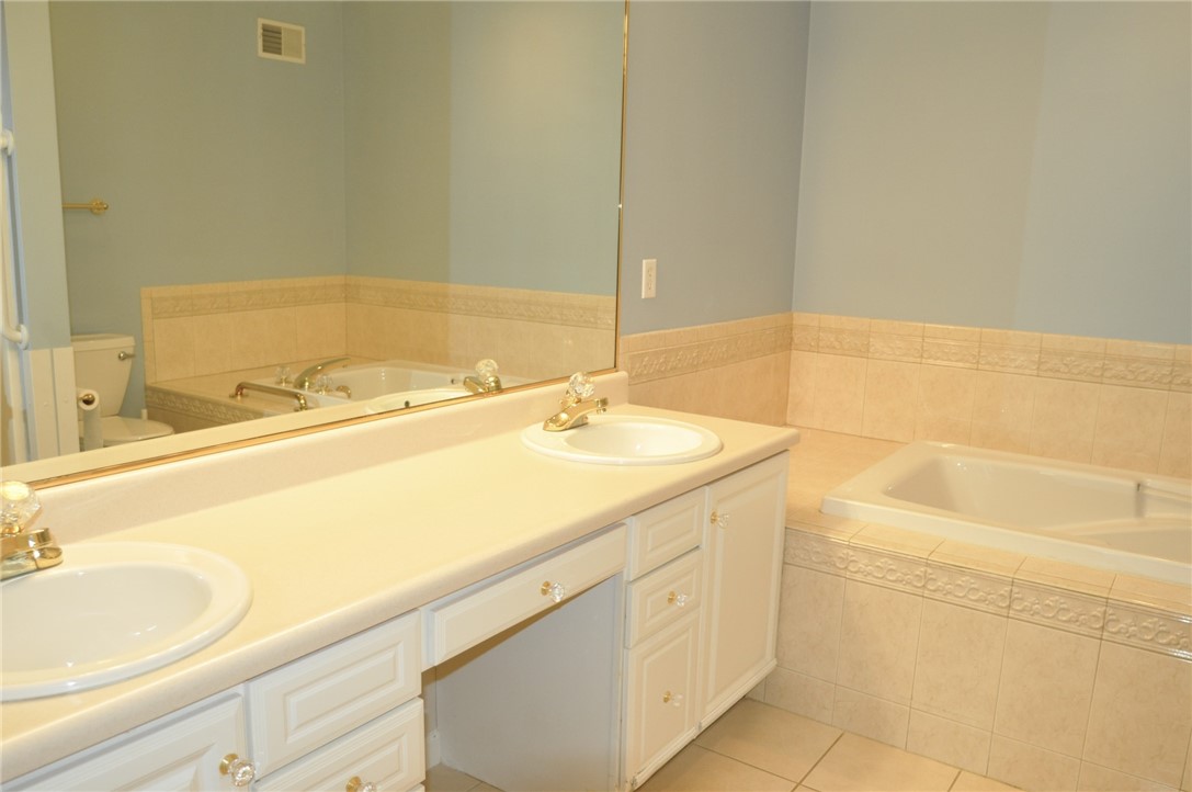 403 Hunt Club Dr