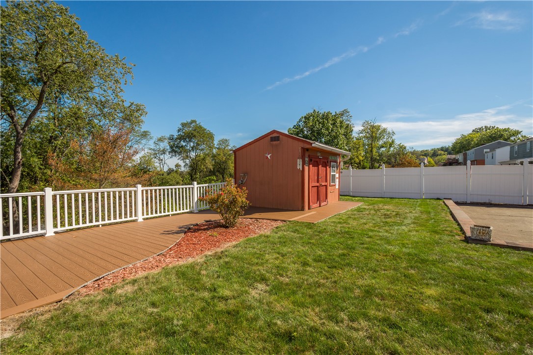 1746 Gina Dr