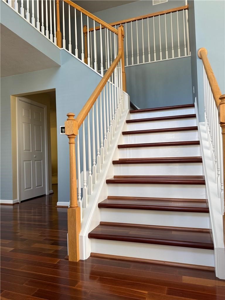 104 POINT VIEW COURT