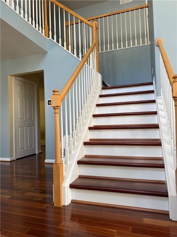 104 POINT VIEW COURT